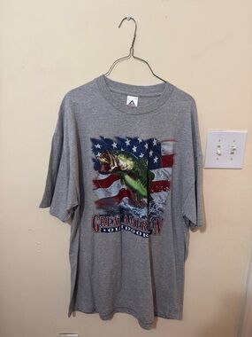 Great American Outdoors Men's Gray Graphic Tee - Bass & Flag